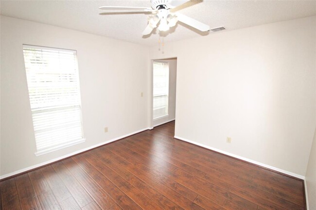Building Photo - 3331 Oak Branch Ln