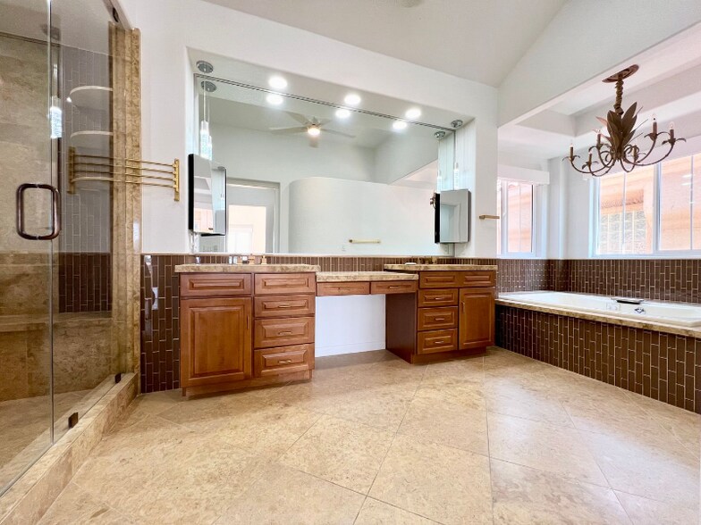 Building Photo - 5155 Makenna Ct