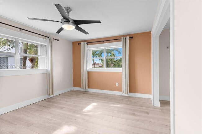 Building Photo - 8752 SW 12th St
