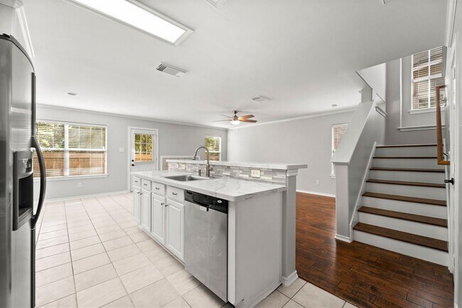 Building Photo - 26 Musgrove Pl