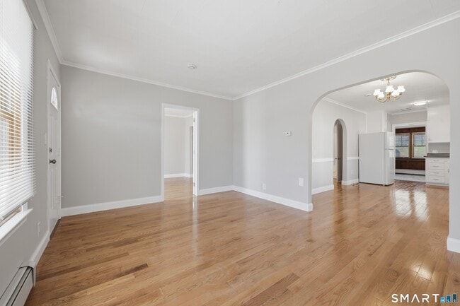 Building Photo - 456 Elm St