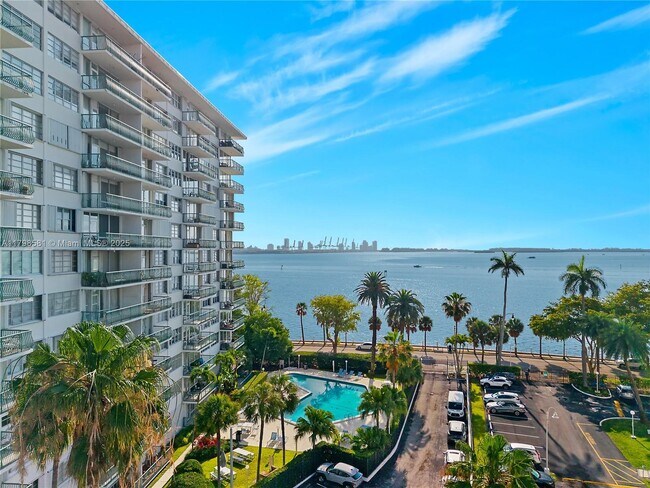 Building Photo - 1408 Brickell Bay Dr