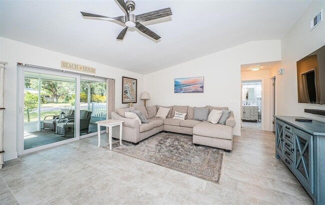 Building Photo - 969 Gulf View Blvd