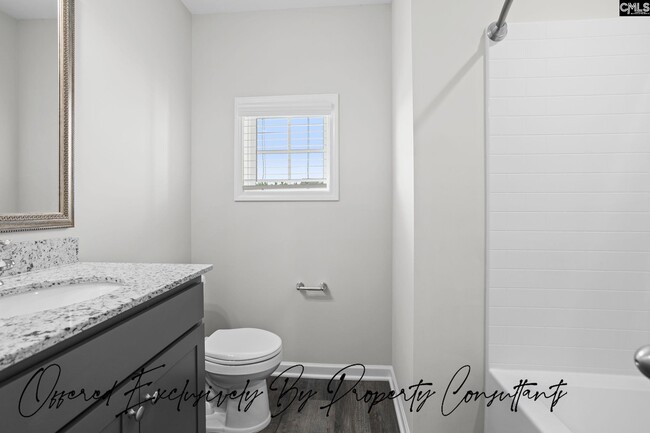 Building Photo - 13 Spinney Ct