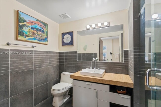 Building Photo - 435 21st St