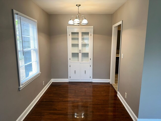Building Photo - Adorable Home Near NoDa & Plaza Midwood!