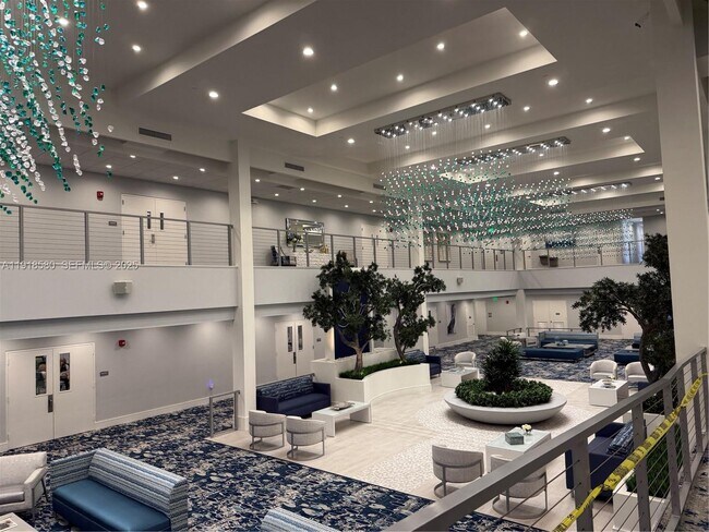 Building Photo - 7290 Kinghurst Dr