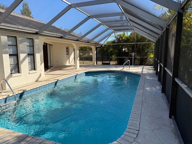 Building Photo - 486 Chamber St NW