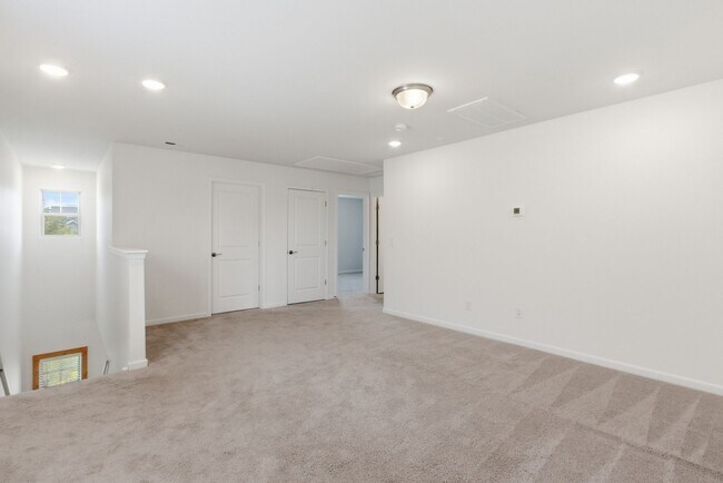 Building Photo - 3153 Chaplins Trce