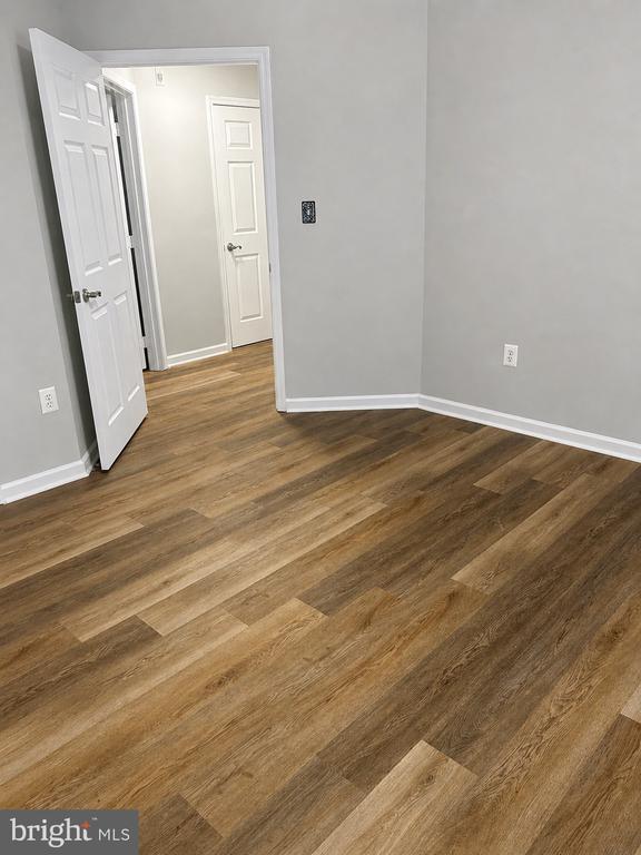 Building Photo - 635 Constellation Square SE