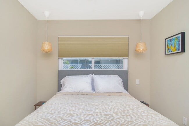 Building Photo - Cozy remodeled 2 beds 1 bath apt in Point Loma