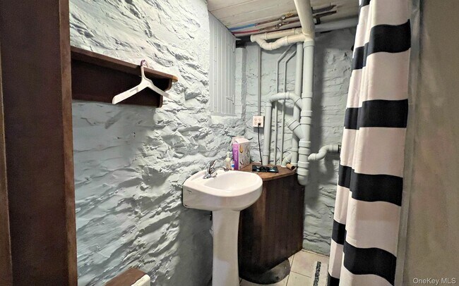 Building Photo - 2293 Route 9g