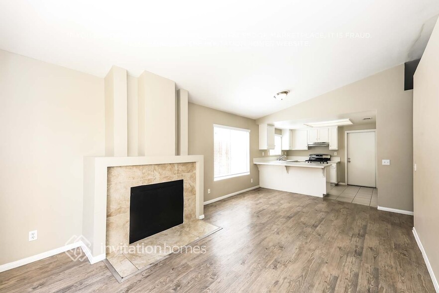 Building Photo - 39746 Sunrose Dr