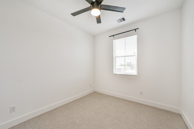 Building Photo - 8321 Springwood Cyn Ln