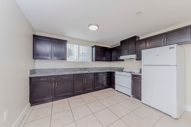 Building Photo - 8711 McKinley Pl