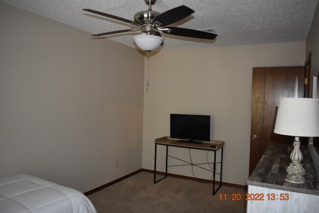 Upstairs (Twin) - 3126 Station Ct