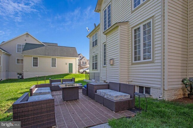 Building Photo - 12902 Crickmore Trace