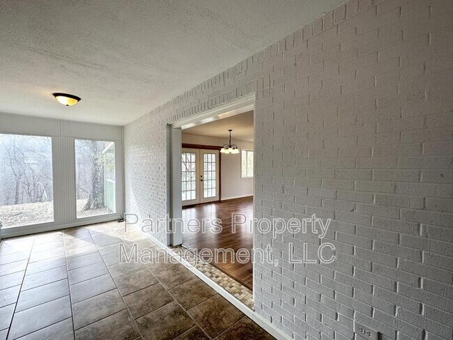 Building Photo - 14171 Wolf Dr