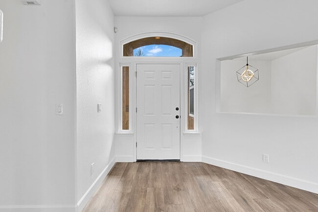 Building Photo - 10556 E Greenbury Way