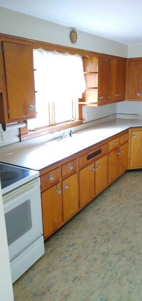 Building Photo - 307 Warren St