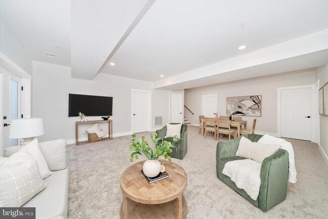 Building Photo - 204 3 Rivers Rd