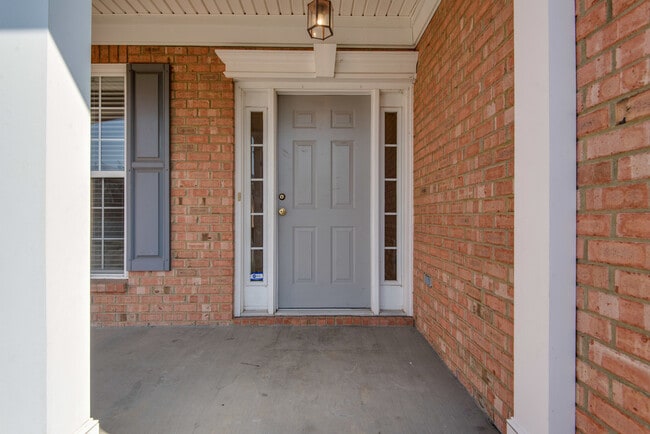 Building Photo - 3-Bed/3-Bath w/ Bonus Rm. in Brentwood!