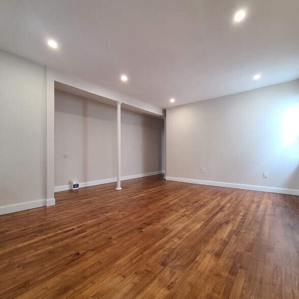 Building Photo - 6115 Monitor Pl