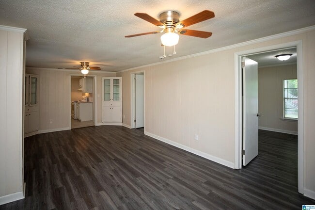 Building Photo - 1133 7th Ave