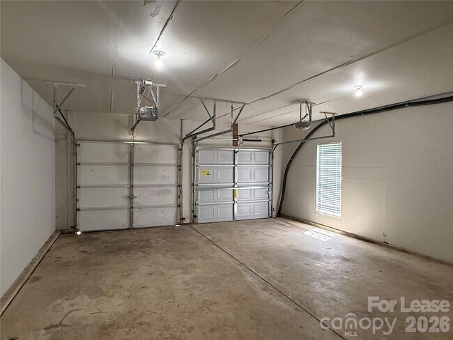 Building Photo - 10411 Hellebore Rd