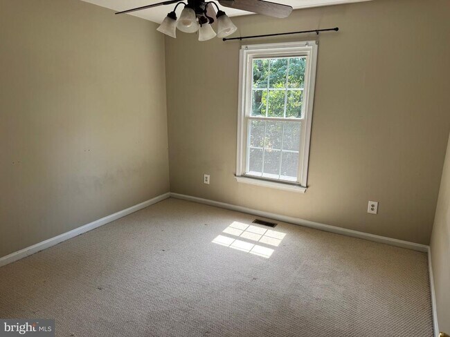 Building Photo - 6064 Clay Spur Ct