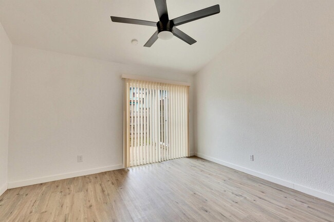 Building Photo - 6910 Lovely Ln