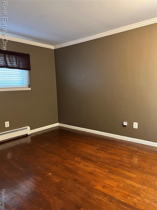 Building Photo - 100 W Hickory Grove Rd