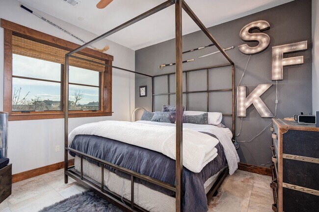 Building Photo - Expansive Home in Secluded Neighborhood in Northern Colorado!