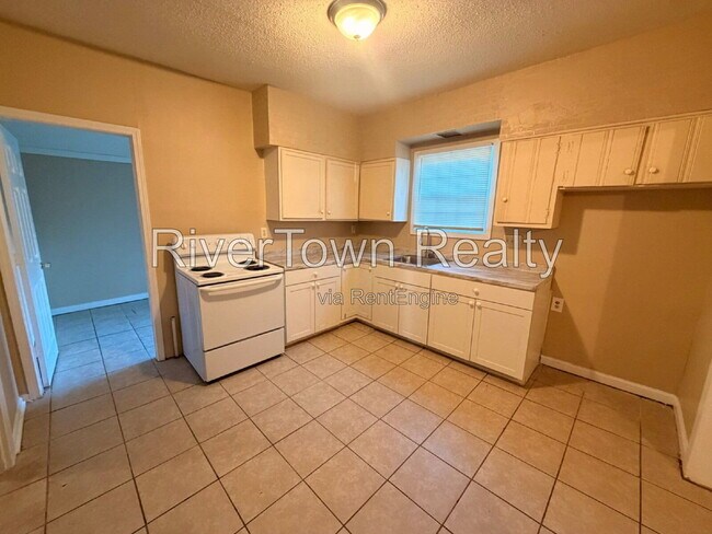 Building Photo - 3532 Kallaher Ave