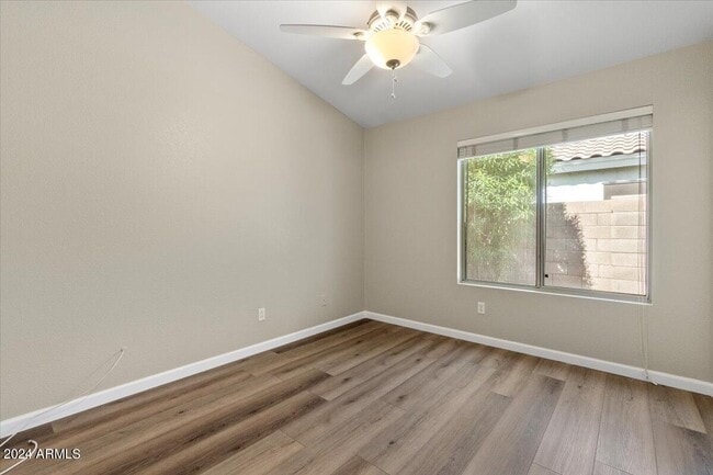 Building Photo - 312 E Mesquite St