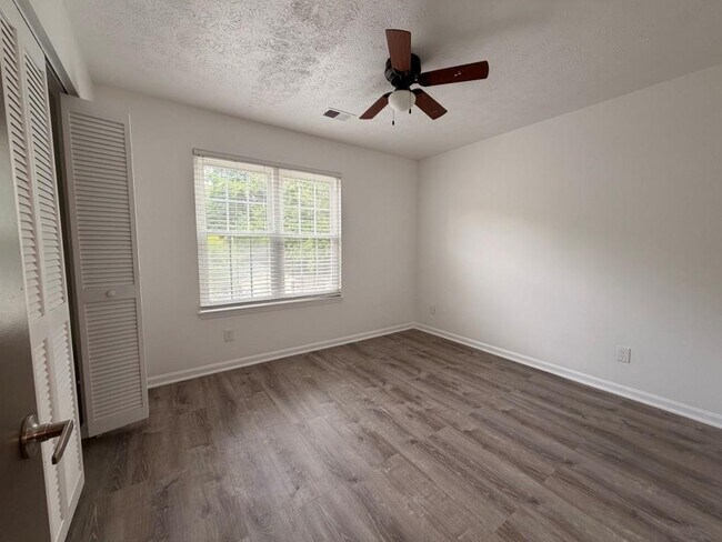 Building Photo - 1026 Wuthering Way