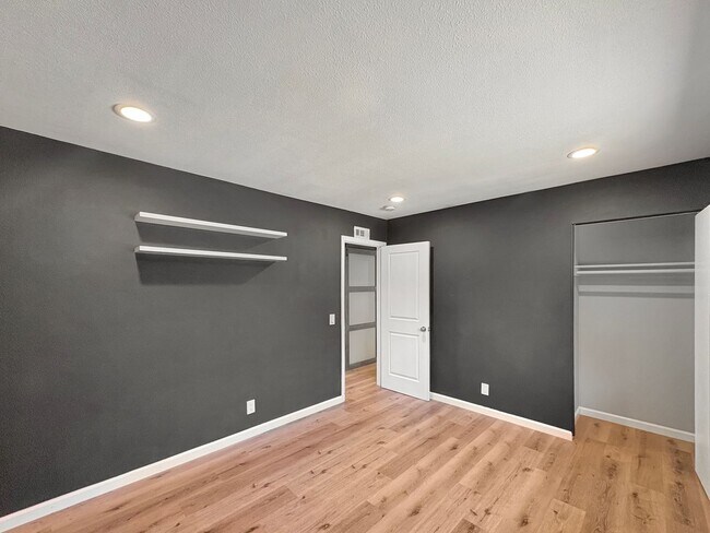 Building Photo - SD: Spacious 3BD/2BA Home in Oceanside with Large Backyard, In-Unit Laundry & Attached Garage
