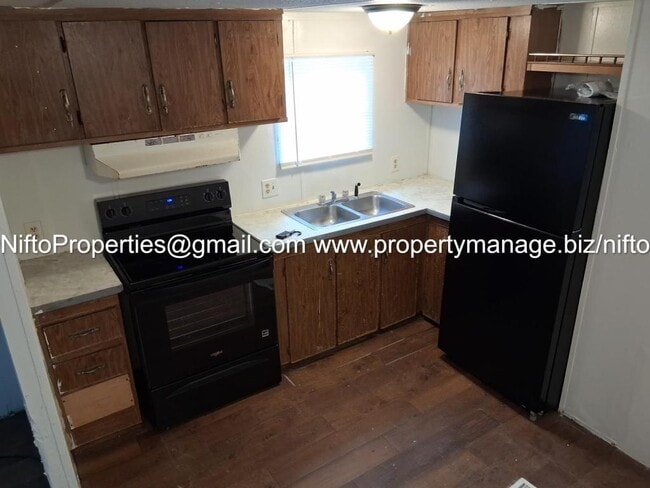 Building Photo - 5588 Aenon Ln