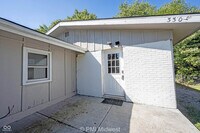 Building Photo - 330 Hugo St