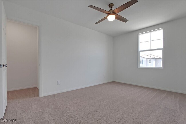 Building Photo - 8452 Vulturo Ave