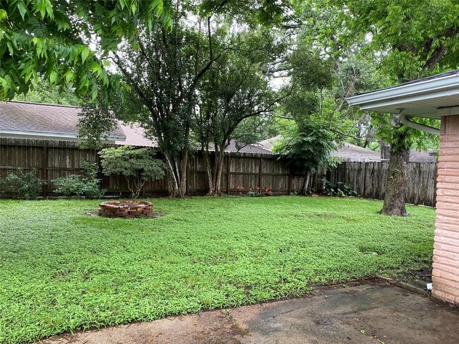 Building Photo - 4402 Cheena Dr