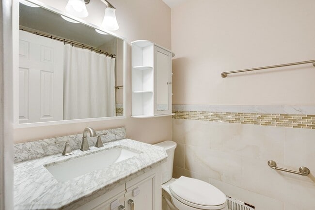 Building Photo - 4228 San Carlos Dr