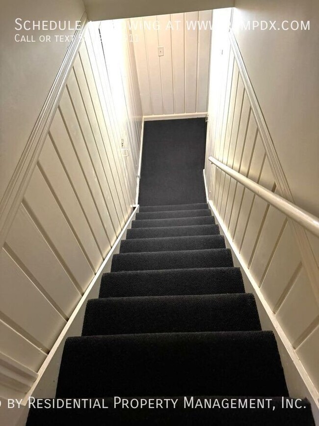 Building Photo - 1938 SW Edgewood Rd