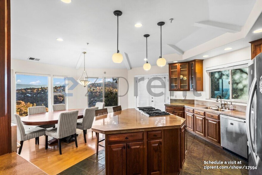 Building Photo - 135 Montalvo Rd