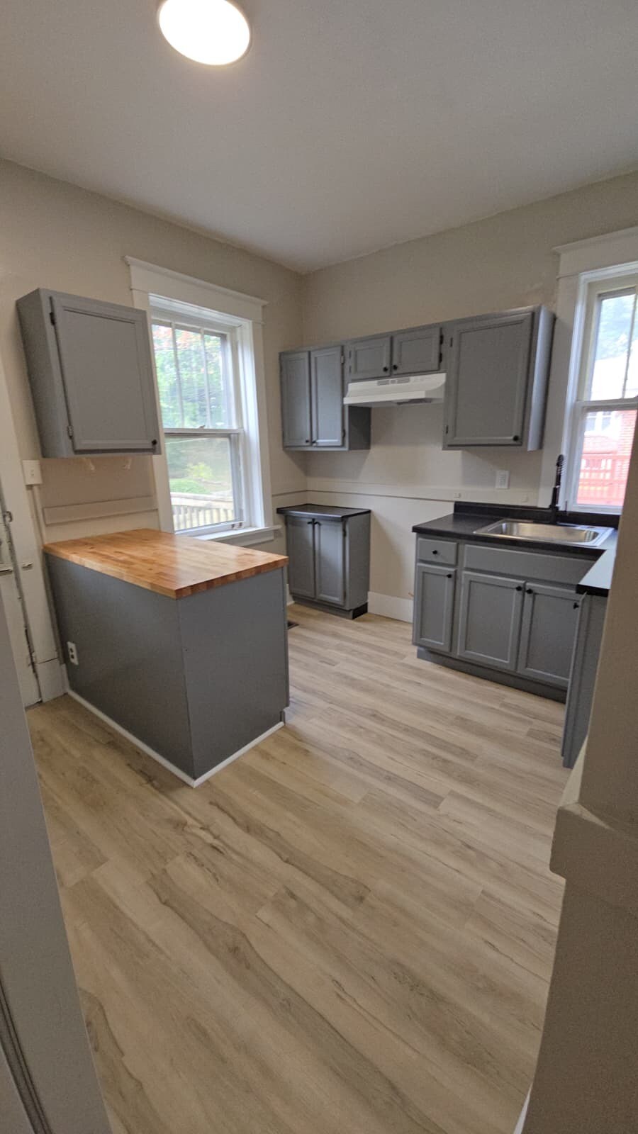 Building Photo - 3519 Belaire Pl