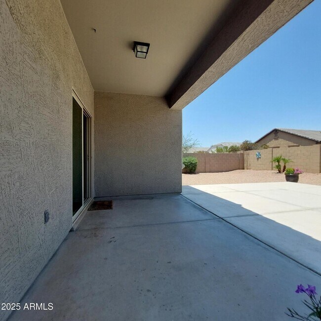 Building Photo - 25322 W Carson Dr
