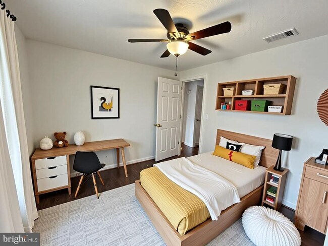 Building Photo - 10293 Woodmont Ct