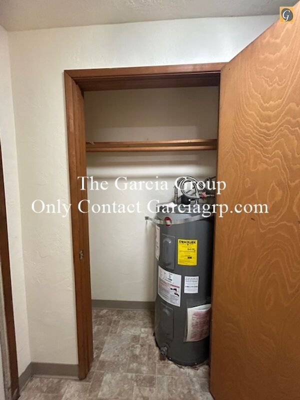 Building Photo - 581 Holmes Ln