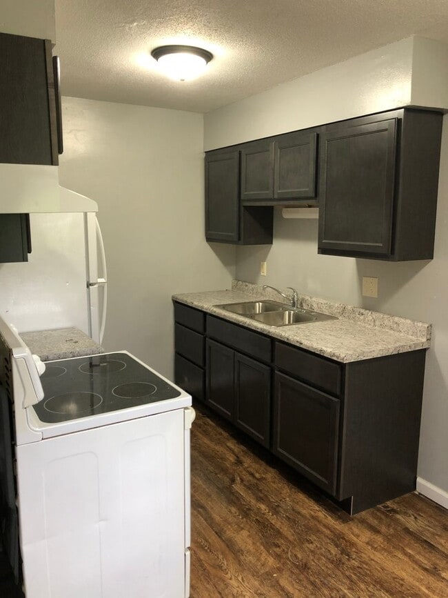 Interior Photo - Stratford Arms