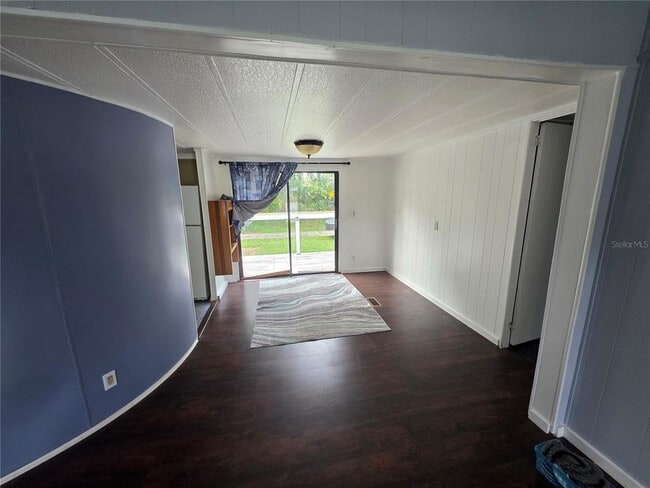 Building Photo - 1305 Sweeney Dr